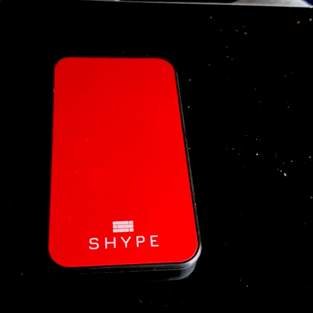 Shype wallet/ money organizer